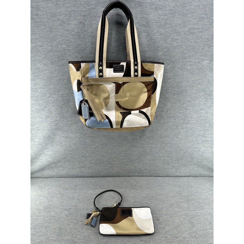 COACH # 10113 2006 Hamptons Scarf Print Blue Brown Tan Suede Tote